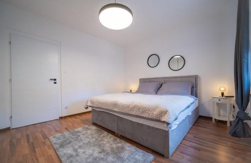 Hluboka nad Vltavou Apartment | Apartmán U řeky