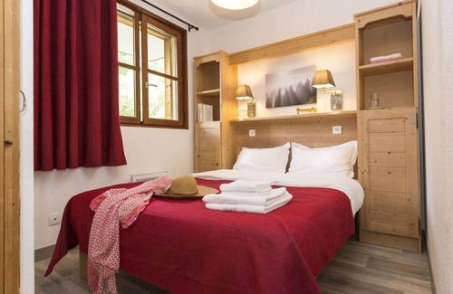 Saint-Sorlin-d'Arves Apartment | Apartment ∙ 4 guests