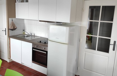 Sainte-Cecile-les-Vignes Apartment | apartment with balcony, secure residence with swimming pool