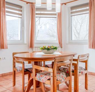 Kobarid Apartment | Apartma Brešan