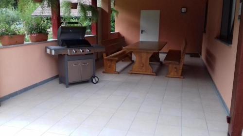 Metlika House | Apartma Kolpa