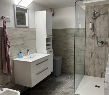 Kobarid Apartment | Apartma Ročica Dejan Uršič sobodajalec