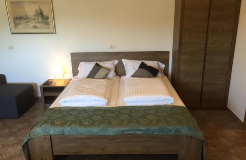 Spodnje Skofije Apartment | Apartma Valmarin