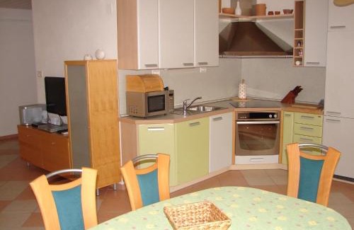 Lokve Apartment | Apartma Veverin