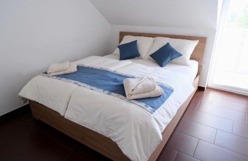 Maribor Apartment | Apartma z dvema spalnicama in balkonom