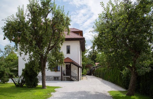 Bled Apartment | Apartmaji Koman, Bled - Studio - Loved by Honeymooners!