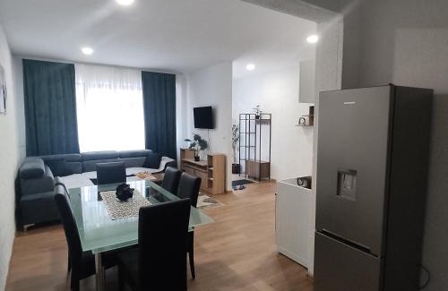 Canton 10 Apartment | Apartman A