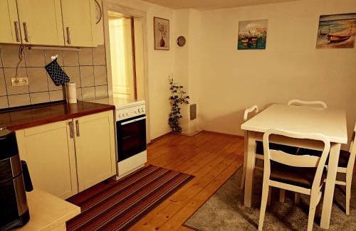 Canton 10 Apartment | Apartman Charna