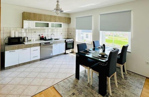 Canton 10 Apartment | Apartman Latice