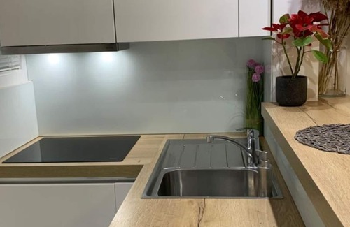 Vranjic Apartment | Apartman MM Split-ideal for couple or family with children, free public parking