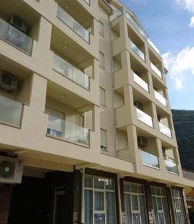 Velji Vinogradi Apartment | Apartman Palma, Budva