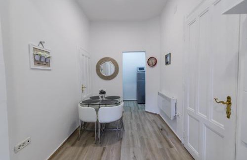 Slavonski Brod Apartment | Apartman Royal