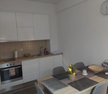 Canton 10 Apartment | Apartman Tea