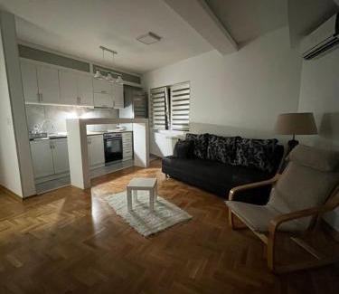 Vozdovac Apartment | APARTMAN VOJVODA JJ