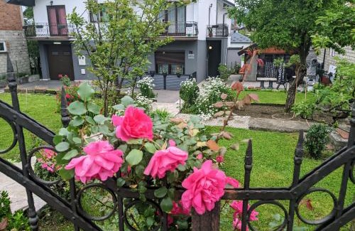 Mali Radic Apartment | Apartmani Hrastik 1