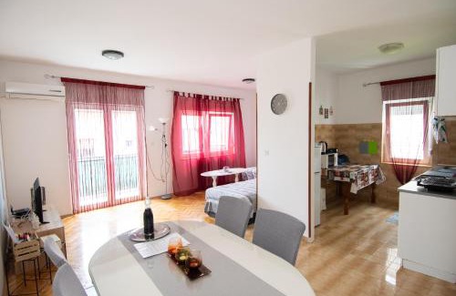 Kastela Apartment | Apartmani Ivana