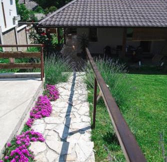 Vrdnik Apartment | Apartmani Maslačak