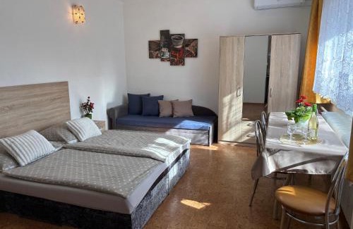 Sturovo House | Apartmanovy dom Grand