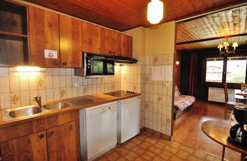 La Chapelle-d'Abondance Apartment | Apartment 'Le Mont De Grange' with Mountain View and Balcony