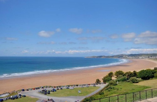 Putsborough Apartment | Apartment Flat 24 Clifton Court in Barnstaple and Braunton - 4 persons, 2 bedrooms