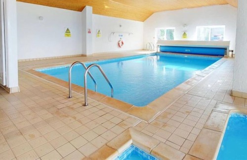 Putsborough Apartment | Apartment Flat 28 Clifton Court in Barnstaple and Braunton - 9 persons, 4 bedrooms