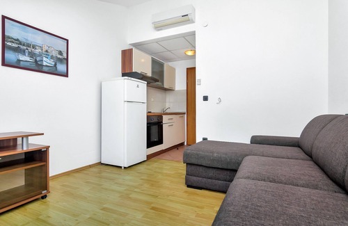 Pokrivenik Apartment | Apartment and Rooms Nikola (38301-A11) - Zastrazisce - island Hvar