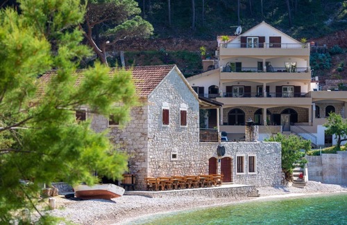 Zastrazisce Apartment | Apartments Serzane (98861-A6) - Zastrazisce - island Hvar