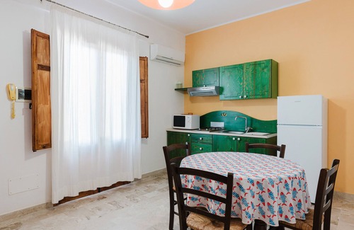 Castellammare del Golfo Apartment | Apartment 'Appartamento Con Vista Piscina 2' with Shared Pool, Wi-Fi and Air Conditioning