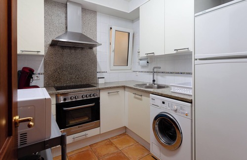 Calella de Palafrugell Apartment | Apartment 'Antic Plankton Calella Palafrugell' with Balcony and Wi-Fi