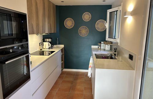 Calella de Palafrugell Apartment | Apartment with terrace & garden 10 mins walk from the beach