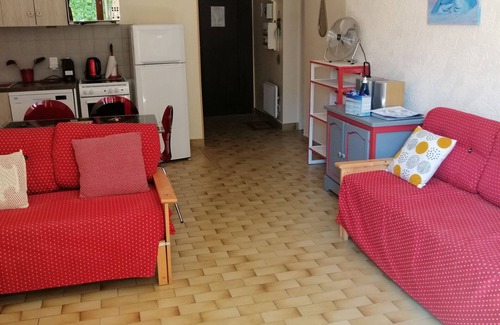 Sainte-Croix-du-Verdon Apartment | Apartment 38 m2, 4 persons, WIFI Fiber, Ste Croix du verdon lakefront