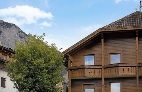 Mareo Apartment | Apartment "Rosalpina 4" in the Middle of the Ski Area with Mountain View, Wi-Fi & Balcony