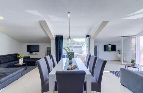 Klenovica Apartment | Apartment Ćosić Green