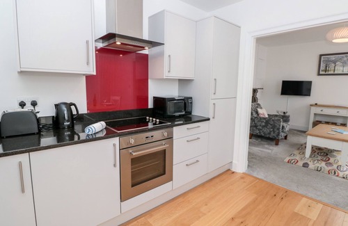 Dartmouth Cottage | APARTMENT 1 @ 22 FOSS STREET, pet friendly in Dartmouth