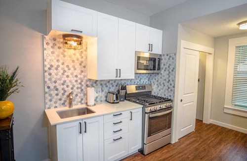 Mahncke Park Apartment | Apartment ∙ 1 bedroom ∙ 4 guests