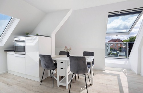 Schoetmar Apartment | Apartment '1' with Wi-Fi and Air Conditioning