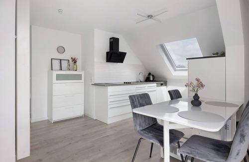 Schoetmar Apartment | Apartment '1' with Wi-Fi and Air Conditioning