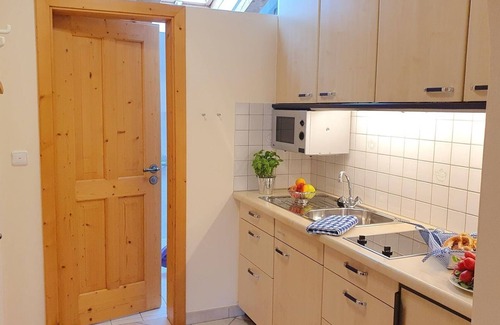 Kruen Apartment | Apartment '1' with Mountain View, Shared Garden and Wi-Fi