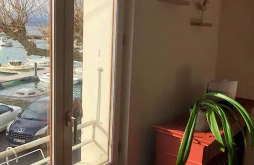 Nernier Apartment | Apartment 10 meters from the beach!