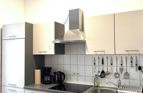 Erfurt Apartment | Apartment, 10 min. walk to the center, 45m2,Netflix& all amenities!