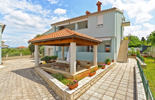 Pula Apartment | Apartment 100/191 (Istria - Stinjan), 1000m from the beach