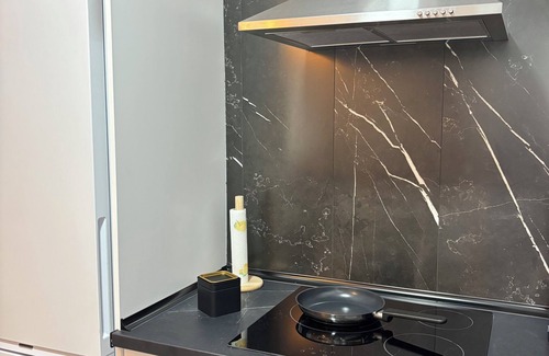 Almeria House | Apartment 100 m from the beach. With outdoor shower.
