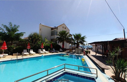 Agios Sostis Apartment | Apartment 18 right on the water