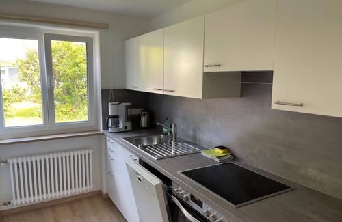 Kressbronn Apartment | Apartment '2, 70 Qm' with Shared Garden, Balcony and Wi-Fi