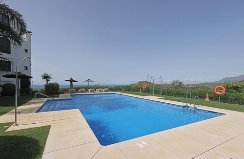 Benahavis Apartment | Apartment '2 Bed-rooms with A View' with Sea View, Wi-Fi and Air Conditioning