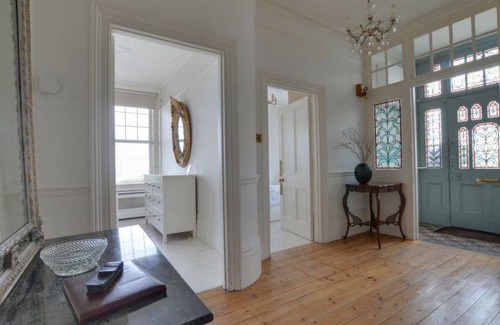 Tankerton Apartment | Apartment ∙ 2 bedrooms ∙ 4 guests