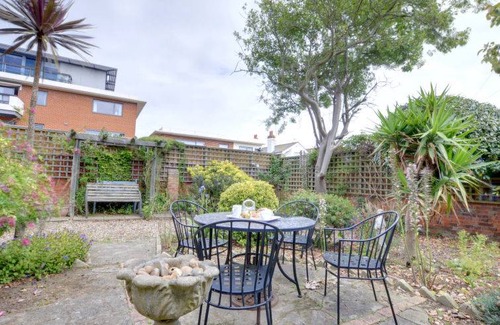 Tankerton Apartment | Apartment ∙ 2 bedrooms ∙ 4 guests