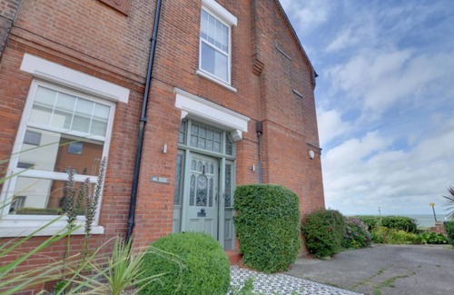 Tankerton Apartment | Apartment ∙ 2 bedrooms ∙ 4 guests