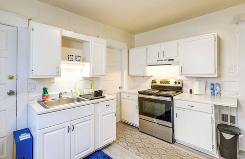 Niagara Falls Apartment | Apartment 2 Mi to Niagara Falls & Whirlpool!