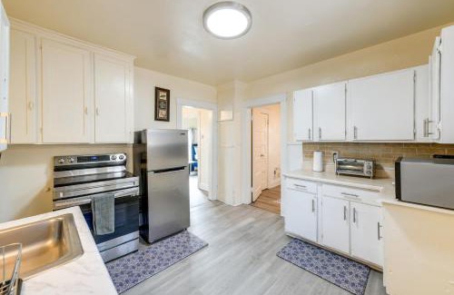 Niagara Falls Apartment | Apartment 2 Mi to Niagara Falls State Park!